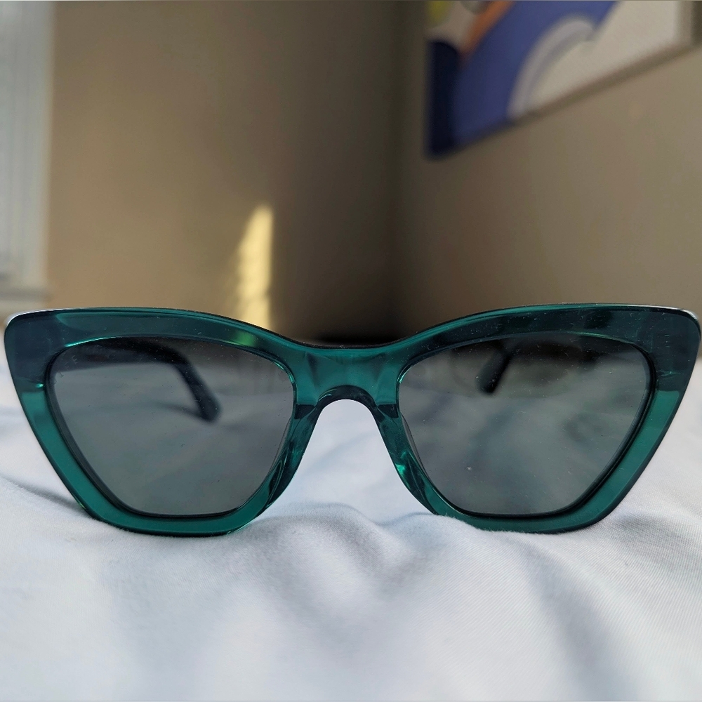 DIFF Camila Dark Ivy Cat-Eye Sunglasses